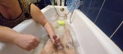 Stepmom washes me in the bathroom and jerks off my cock - Russia on girlsporntube.one