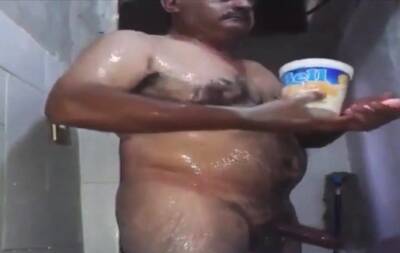 Str8 pakistani daddy shower time - Pakistan on girlsporntube.one