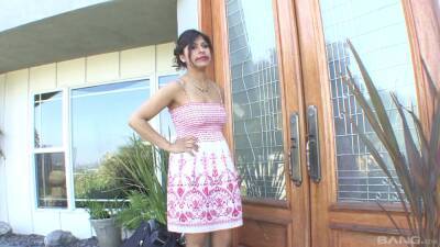 Indian slut taped doing porn at home - India on girlsporntube.one