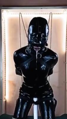 Latex slut solo anal masturbation on girlsporntube.one