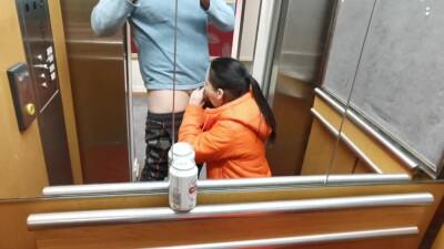 Public Blowjob In The Elevator With Hot Girl on girlsporntube.one