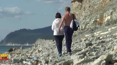 Russian couples sex at the real really hot beach - Russia on girlsporntube.one