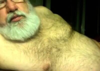 Silver Daddy Bear on girlsporntube.one