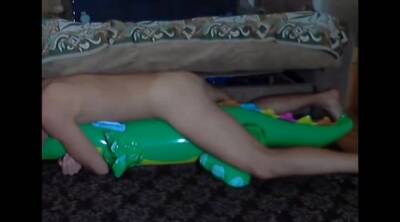 Big inflatable alligator humping cum on girlsporntube.one