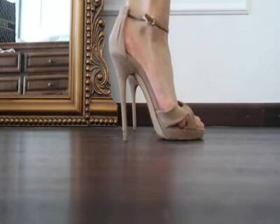 FEMDOM FEET IN HIGH HEELS on girlsporntube.one