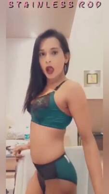 Mumbai Gorgeous Trans Girl 2 xhqA7w8 044013 1462825 on girlsporntube.one