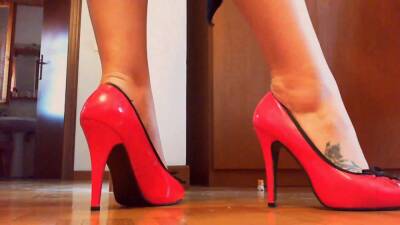 Your Italian Giantess Reduces You To Dust In This Magnificent Video - Italy on girlsporntube.one