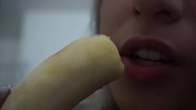 Claudy Asmr Banana on girlsporntube.one