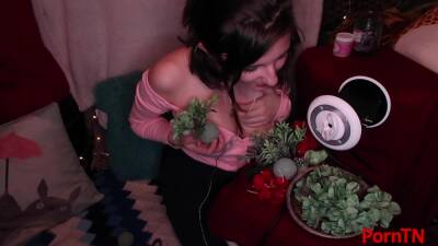 Aftynrose Asmr - Making A Mistletoe And Kissing Underneath It on girlsporntube.one