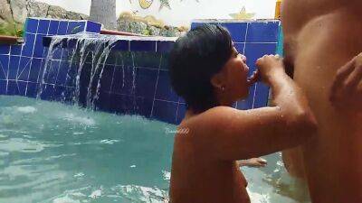 Me And Your In The Pool ¡ 6 Min - L A And Young Boy on girlsporntube.one