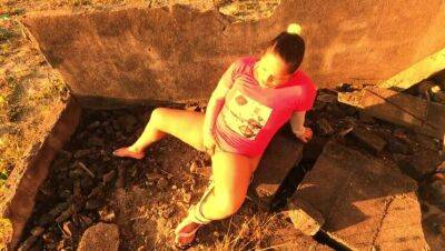 Paty Bumbum's sensual clip in the Atacama Desert on girlsporntube.one