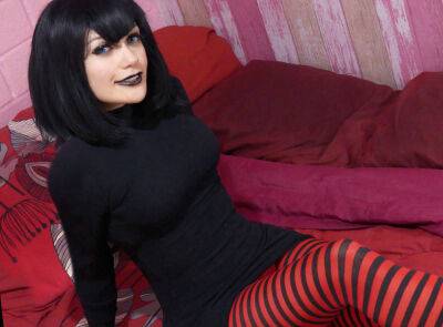 Goth teen Mavis riding dick hard and climaxing - Part 3 on girlsporntube.one