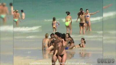 Beautiful hot chicks showing skin on teh beach on girlsporntube.one