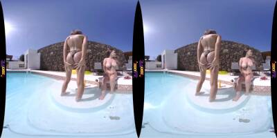 Wet Jo & Tia - Afternoon Sun Outdoors in Pool - Virtual reality POV on girlsporntube.one