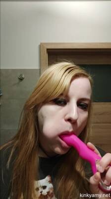 Saliva And Mouth Play - Kinky Amy on girlsporntube.one