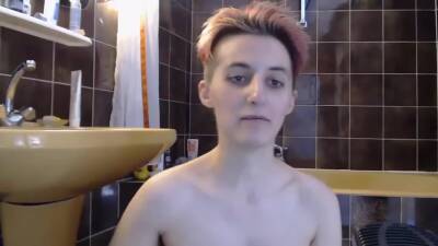 Cam Model - Showering Live on girlsporntube.one