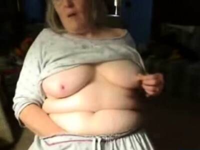 Dirty granny has fun on web cam. Amateur older on girlsporntube.one