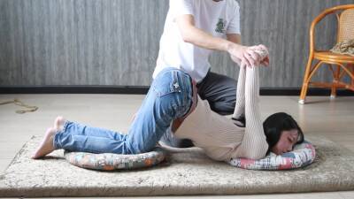 Chinese Bondage - Jeans And Barefeet - China on girlsporntube.one