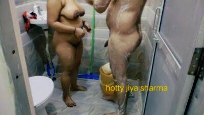 Newly Married Couple Nude Bath & Hubby Pissing On Wife Mouth on girlsporntube.one