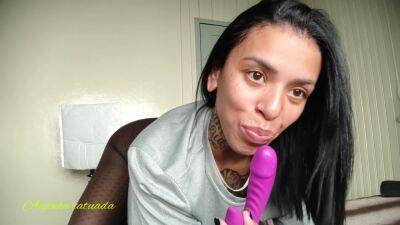 Joi-anja Puta Mandona Pedindo Gozada Na Boca Usando Brinquedinho Com Contagem Regressiva on girlsporntube.one