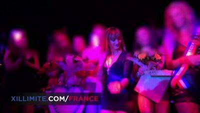 Amateurs in a swinger club - France on girlsporntube.one