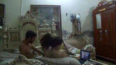 Pakistani womans live sex show with partner - Pakistan on girlsporntube.one