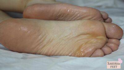 Sakurasfeet - Do Why This Morning My Feet Are So Sticky? on girlsporntube.one