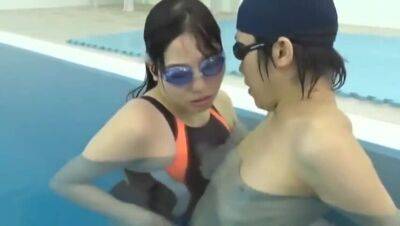 Sex in the pool - Japan on girlsporntube.one