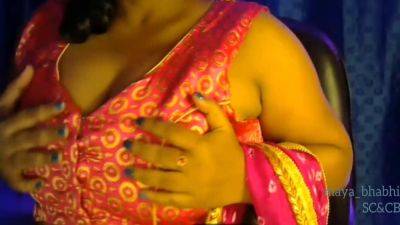 Bhabhi Showing Her Cloth Under Boobs Willingly - India on girlsporntube.one