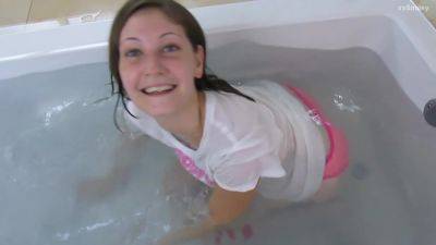 Wetlook 01 on girlsporntube.one