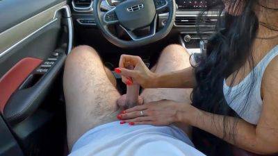 Outdoor fucking in the car with a stranger on girlsporntube.one