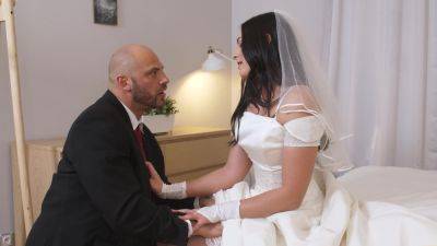 Brunette bride gets intimate with the father-in-law right on her wedding day on girlsporntube.one