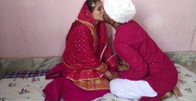 Real Life Newly Married Indian Couple Seduction Romantic Honeymoon Sex Video - India on girlsporntube.one