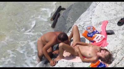 Voyeur On Public Beach Coitus - Hot Cunnilingus on girlsporntube.one