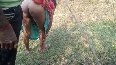 Deshi Village Bhabhi Outdoor Sex Video on girlsporntube.one