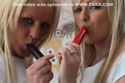 Two Teenage Blondes Dressed Appropriate For The Christmas Spirit - Usa on girlsporntube.one