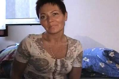 Old and short haired German lady dildoing her muff after a shower - Germany on girlsporntube.one