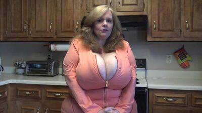 Suzie 44K Says No One Compares on girlsporntube.one