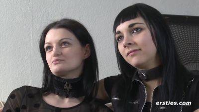 Einblick ins BDSM-Sexleben eines deutschen lesbischen Paares - Kinky Brunette Lesbians - Germany on girlsporntube.one