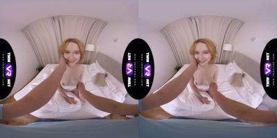 Sweetie Plum in virtual reality: Kinky games after dark with a reverse cowgirl twist on girlsporntube.one