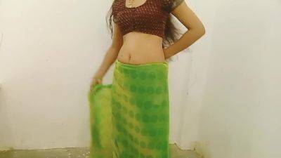 Bath karti hui bhabhi - India on girlsporntube.one