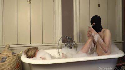 Bath Time Pampering For Lady Dalia With A Golden Ending For 13 Min on girlsporntube.one