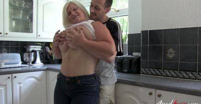 Busty old mom loudly fucked in a great morning hardcore in the kitchen on girlsporntube.one