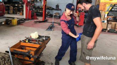 Mature mechanic lady prefers hot anal sex instead of paying for work. on girlsporntube.one