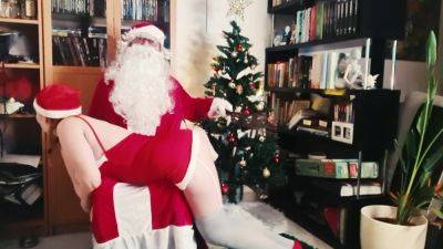 Naughty Redhead Gets Santas Rod And Tail! on girlsporntube.one