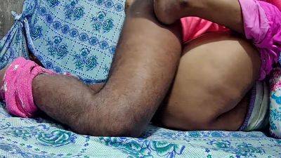 Indian Dasi Big Boobs Aunty And Boy Sex - India on girlsporntube.one