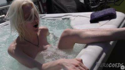 Blonde Ingrida Masturbating With A Dildo In The Jacuzzi on girlsporntube.one