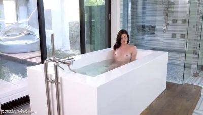 Jessica Rex: Steamy & Wet Action on girlsporntube.one