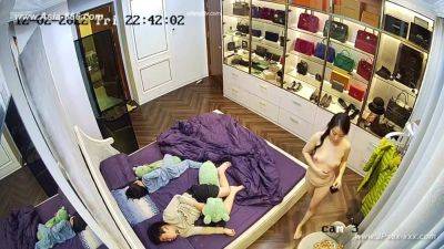 Hackers use the camera to remote monitoring of a lover's home life.622 - China on girlsporntube.one