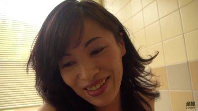 Cheating Japanese wife afternoon tryst in spacious bathroom - Japan on girlsporntube.one